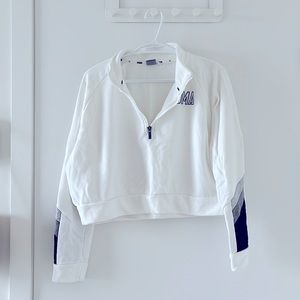 PUMA half zip crewneck with matching leggings 🤍